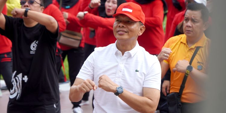 Gerak Jalan Santai Semarakkan HKN ke-61, Sekda Langkat Ajak Warga Hidup Sehat