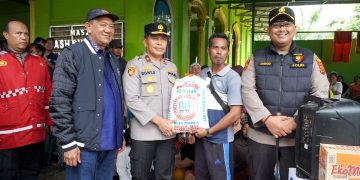 Bupati Syah Afandin Terus Salurkan Bantuan untuk Warga Terdampak Banjir di Hinai