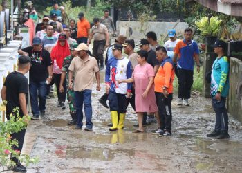 Gotong Royong Pasca Bencana Banjir, Wali Kota Binjai Tinjau Langsung Lokasi