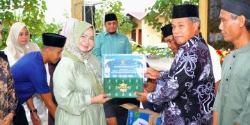 Wabup Langkat Tiorita Pimpin Safari Ramadhan di Salapian, Serahkan Hibah 40 Juta untuk Dua Masjid