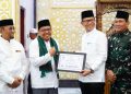 Sekda Amril Pimpin Tim II Safari Ramadhan di Stabat, Serahkan Hibah Rp20 Juta untuk Masjid