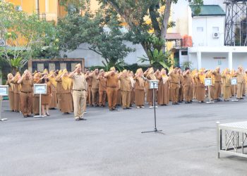 Jadi Pembina Apel Gabungan ASN dan Non ASN, Sekda Kota Binjai Tegaskan Komitmen Akuntabilitas