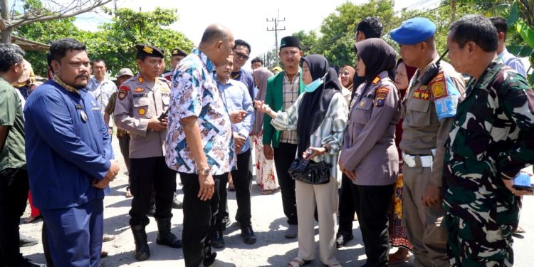 Bupati Syah Afandin Jemput Aspirasi Warga Sambirejo, Pastikan Jalan Rp31 M Segera Diperbaiki