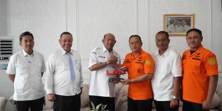 Syah Afandin Raih Penghargaan Basarnas atas Penanganan Banjir Langkat