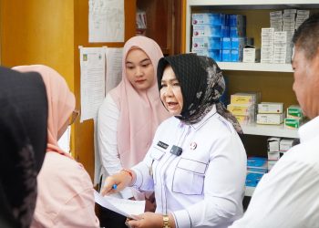 Plt. Bupati Tiorita Sidak Puskesmas dan SMPN 1 Stabat, Tekankan Disiplin dan Pelayanan