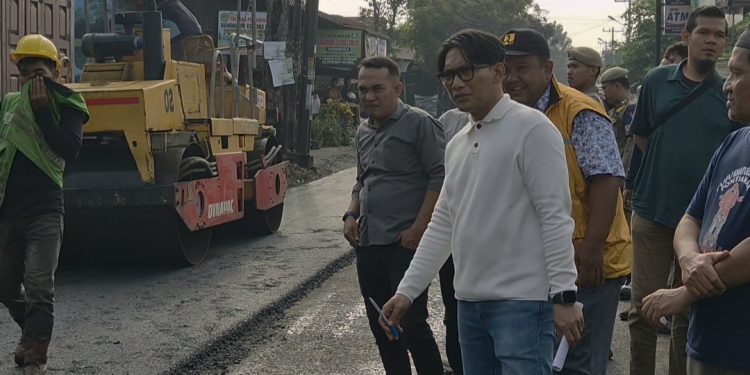 20 Tahun Rusak Parah, Jalan Gaharu Binjai Utara Akhirnya Diaspal