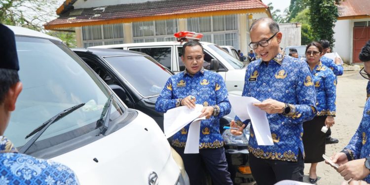 Plt. Bupati Langkat Tiorita Kembali Perkuat Tertib Aset, 89 Kendaraan Dinkes Diperiksa